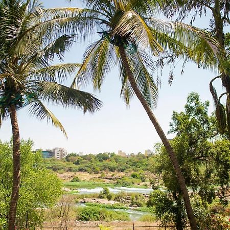 Urban Nomads Pune Riverside Colive Cowork Hostel ภายนอก รูปภาพ