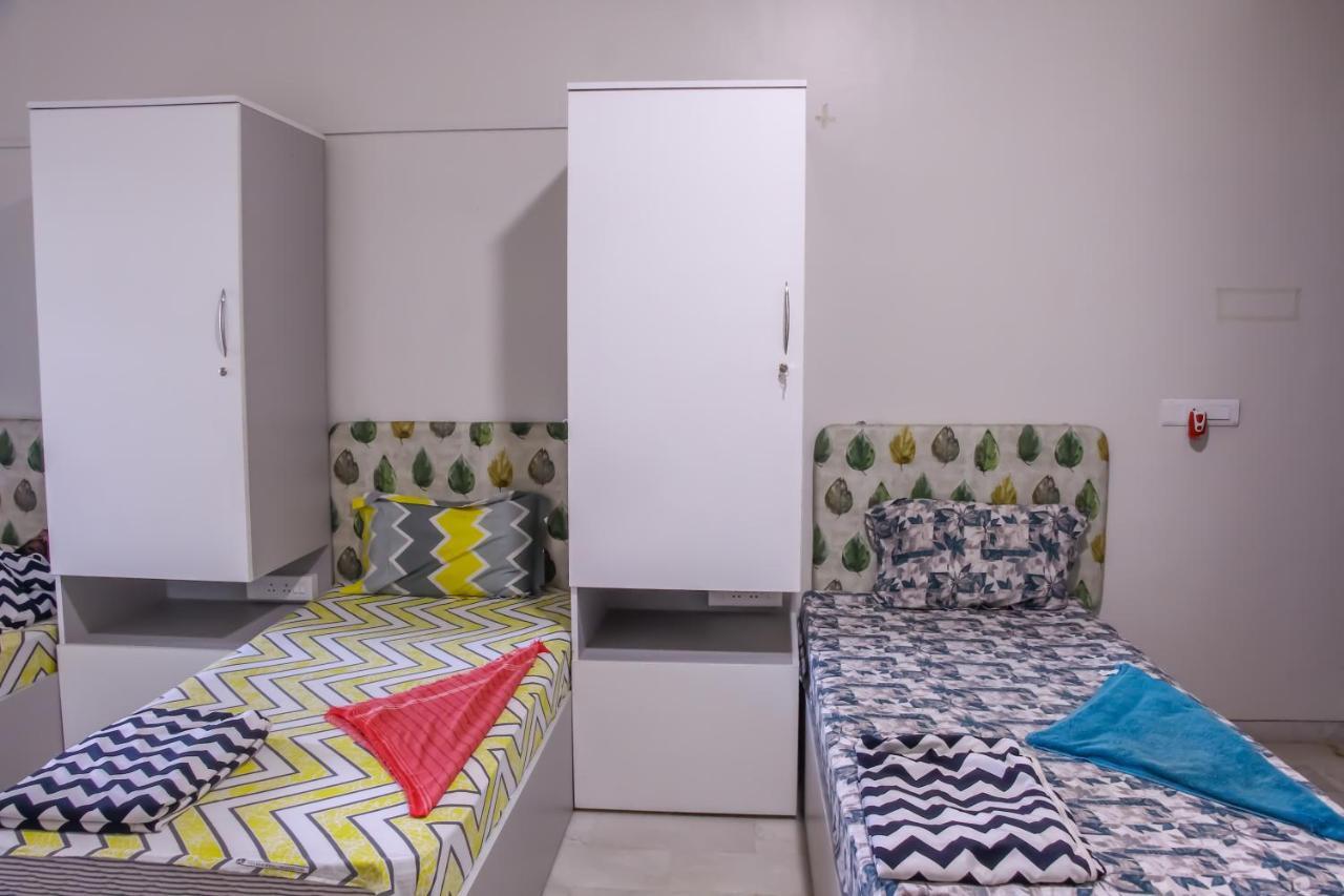 Urban Nomads Pune Riverside Colive Cowork Hostel ภายนอก รูปภาพ