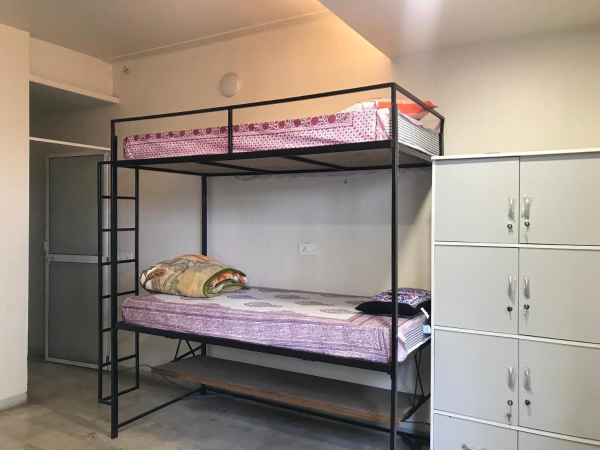 Urban Nomads Pune Riverside Colive Cowork Hostel ภายนอก รูปภาพ